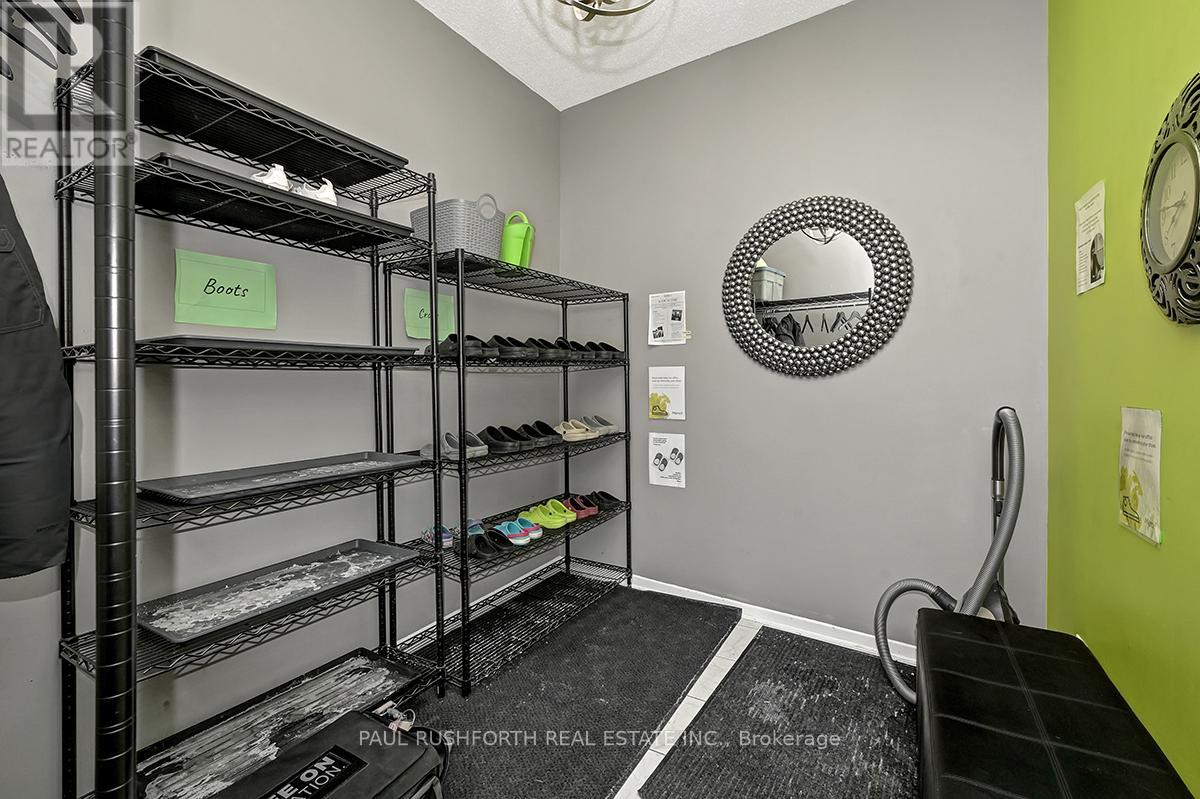 2054 St. Joseph Boulevard, Ottawa, Ontario  K1C 1E6 - Photo 18 - X11956943