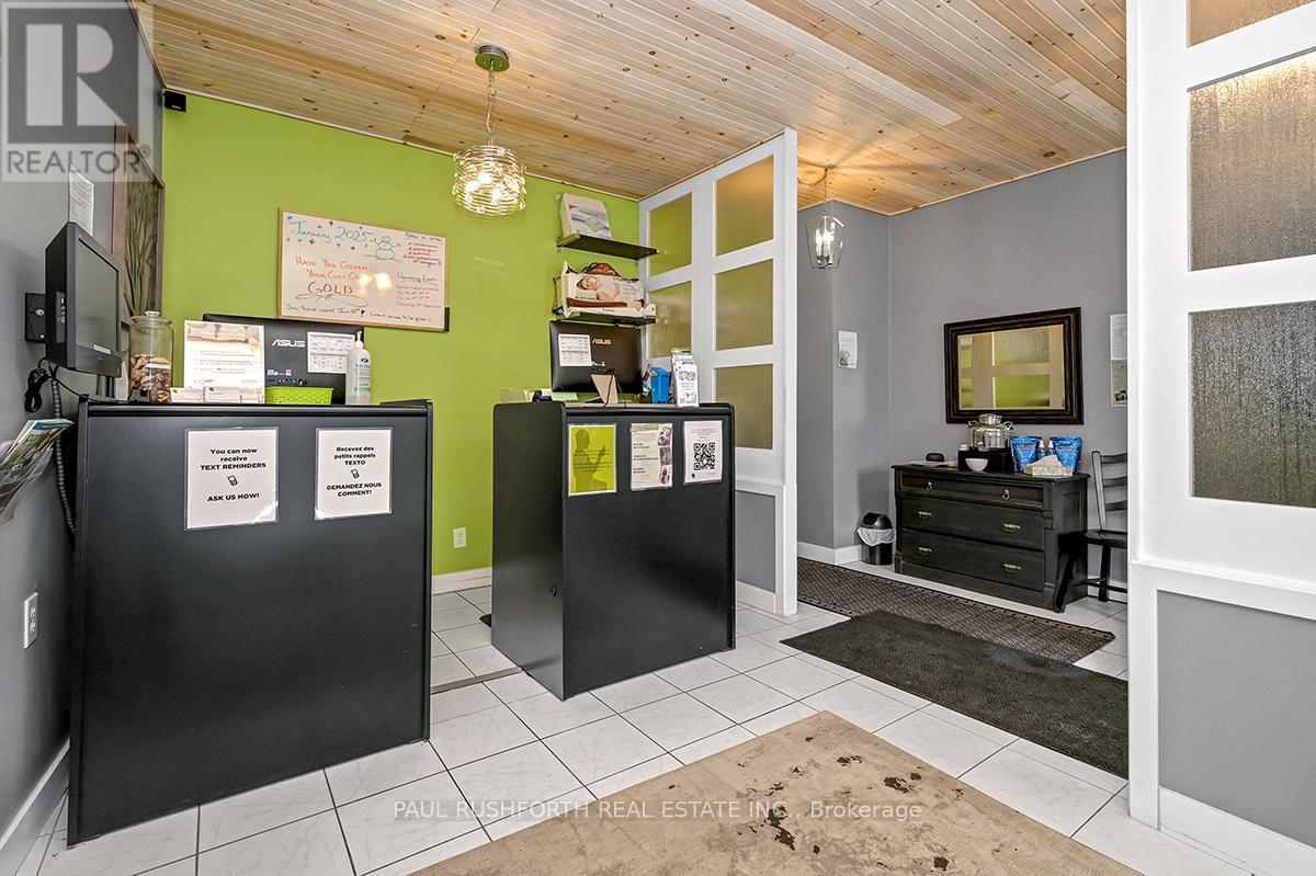 2054 St. Joseph Boulevard, Ottawa, Ontario  K1C 1E6 - Photo 6 - X11956943