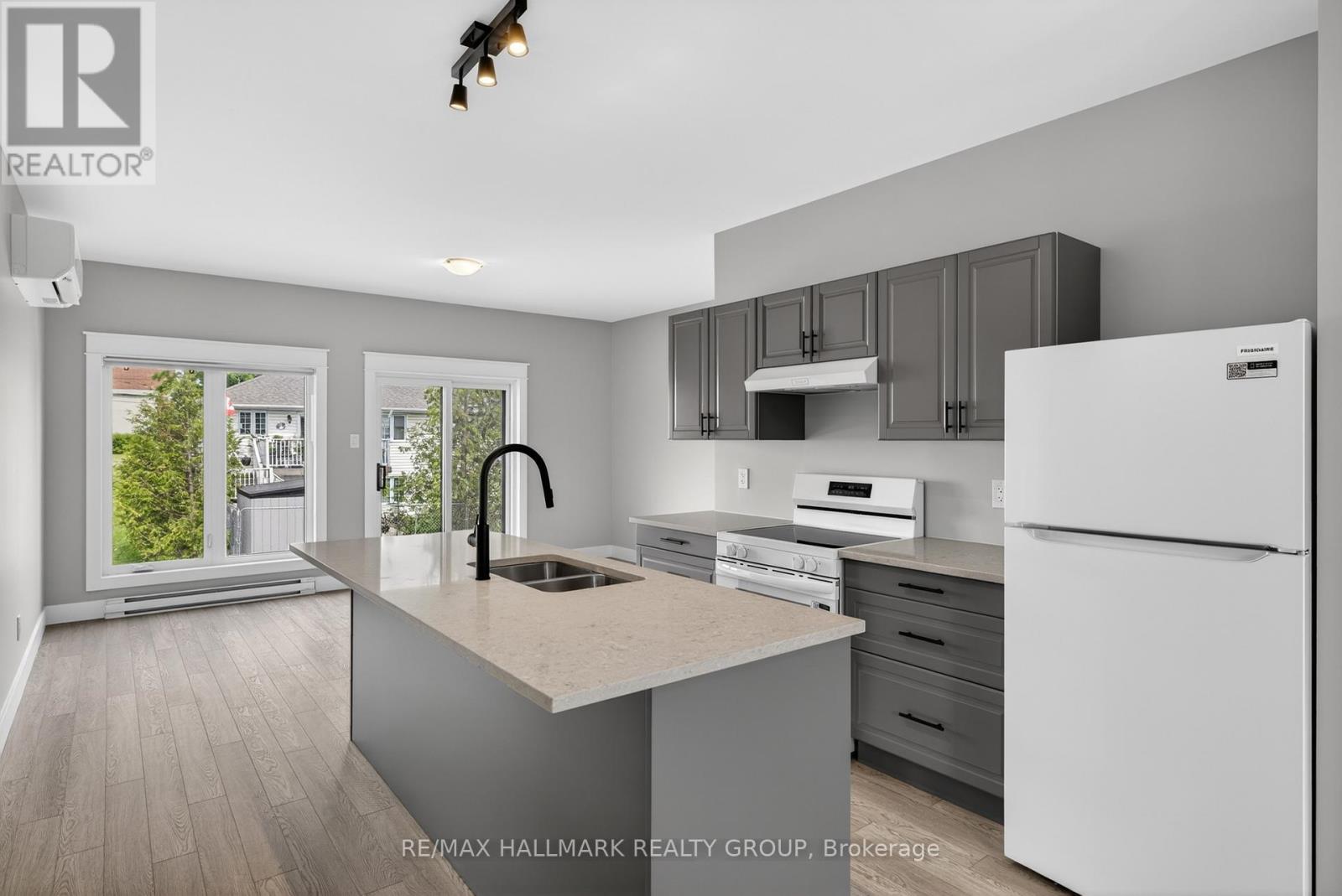 100 Welland Street, Perth, Ontario  K7H 3H7 - Photo 8 - X12004221