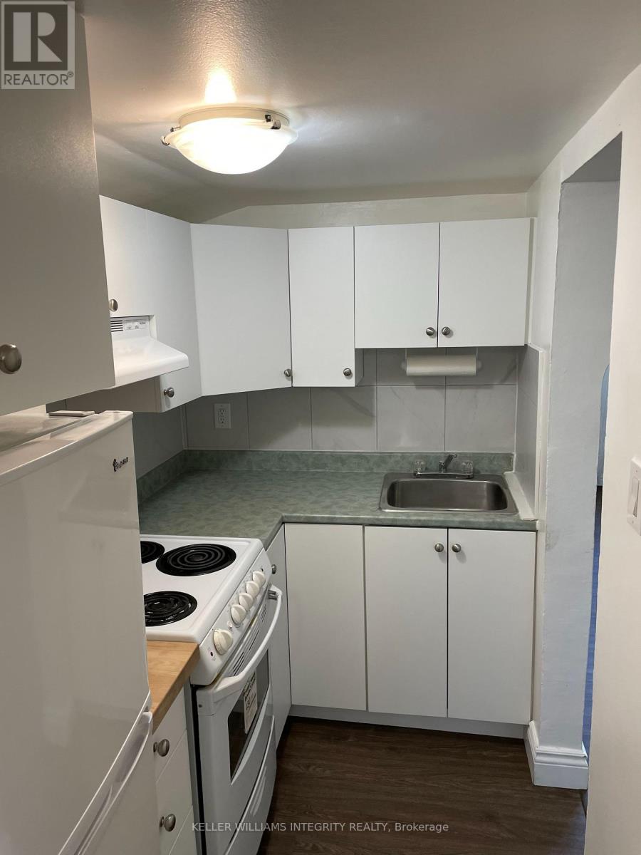 276 Mcarthur Avenue, Ottawa, Ontario  K1L 6P4 - Photo 7 - X12041947