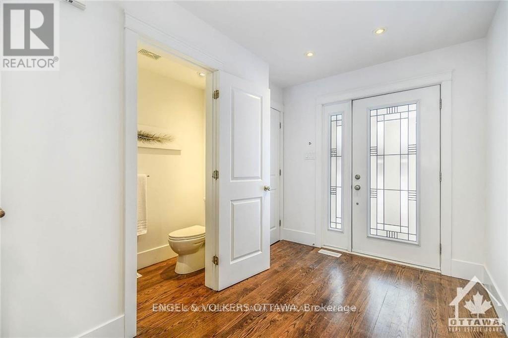 109 Montauk, Ottawa, Ontario  K2C 2B4 - Photo 6 - X12075242