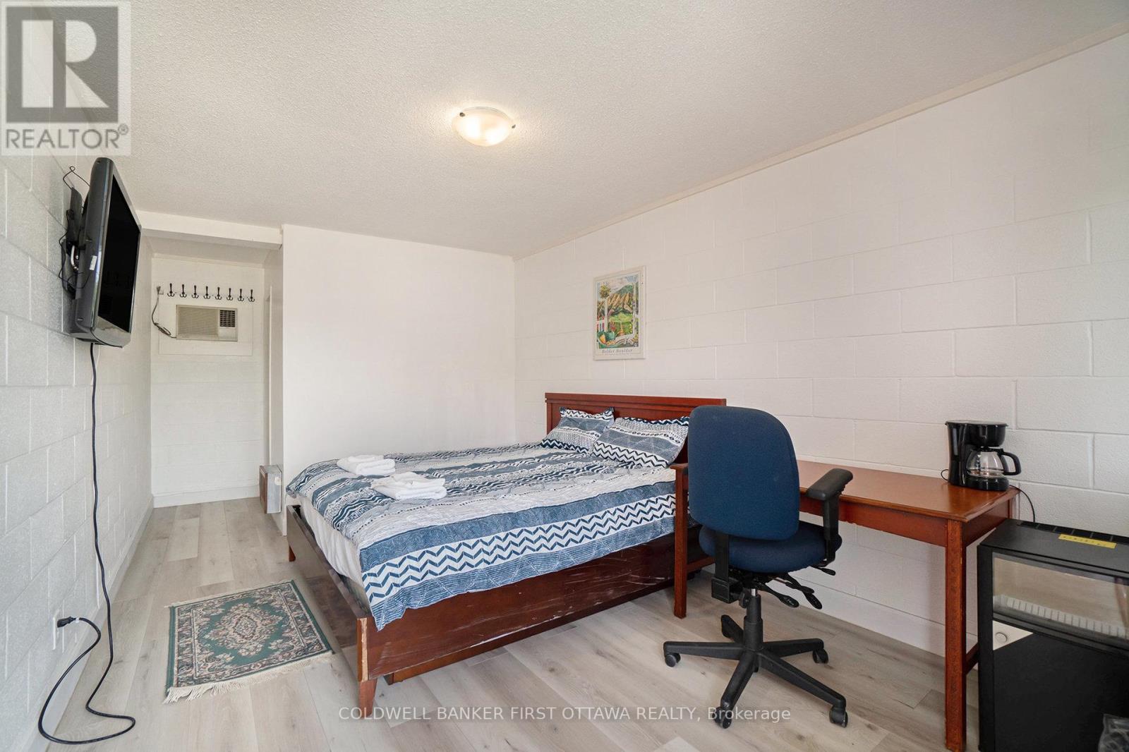 9628 Hwy 509, North Frontenac, Ontario  K0H 2J0 - Photo 8 - X12219606