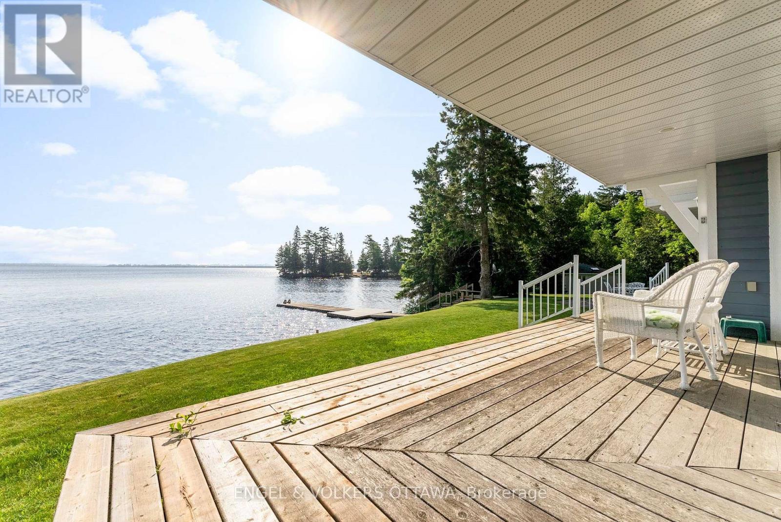 541 Morglan Lane, Greater Madawaska, Ontario  K0J 1H0 - Photo 3 - X12230603