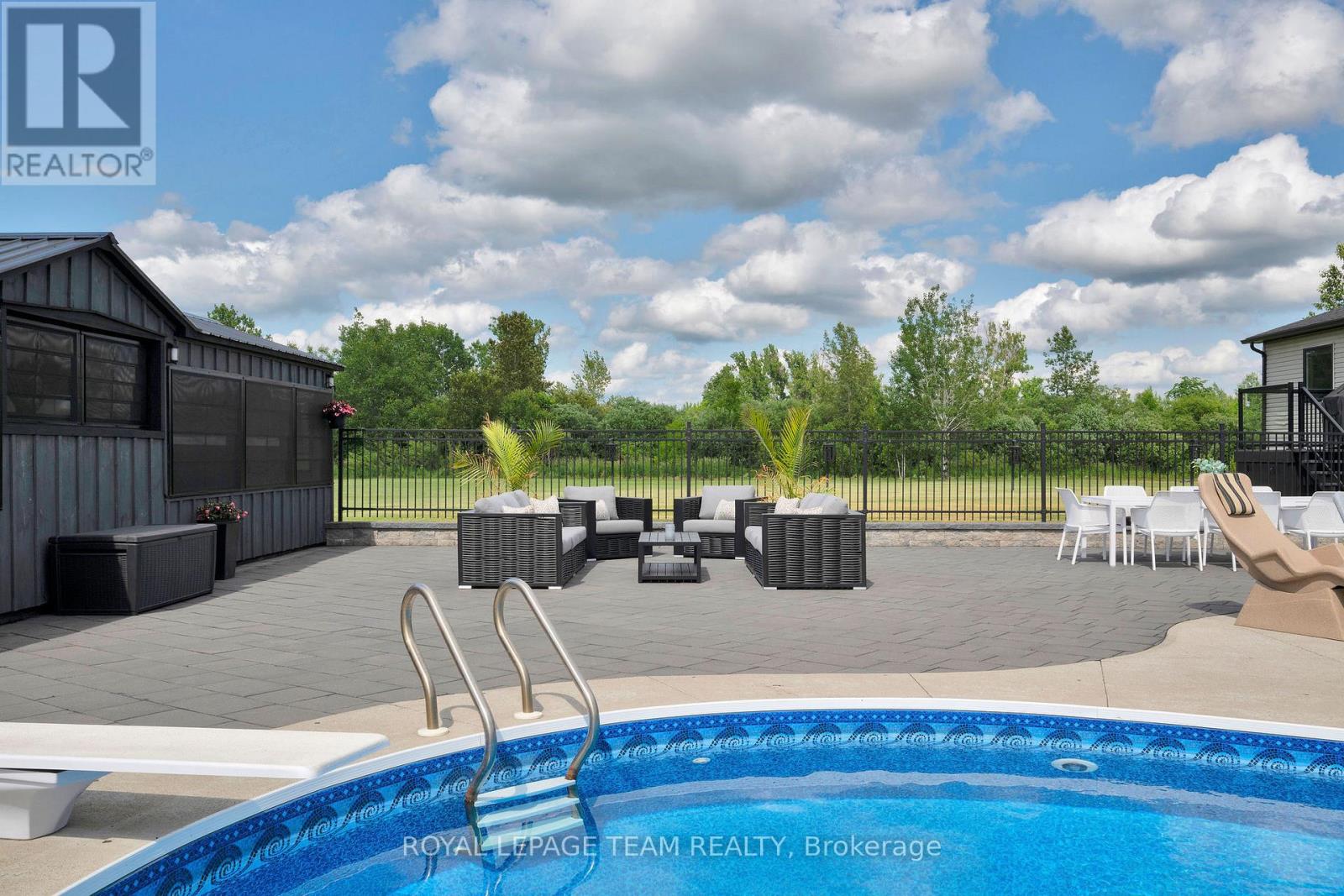883 Craig Road, North Grenville, Ontario  K0G 1S0 - Photo 5 - X12237920