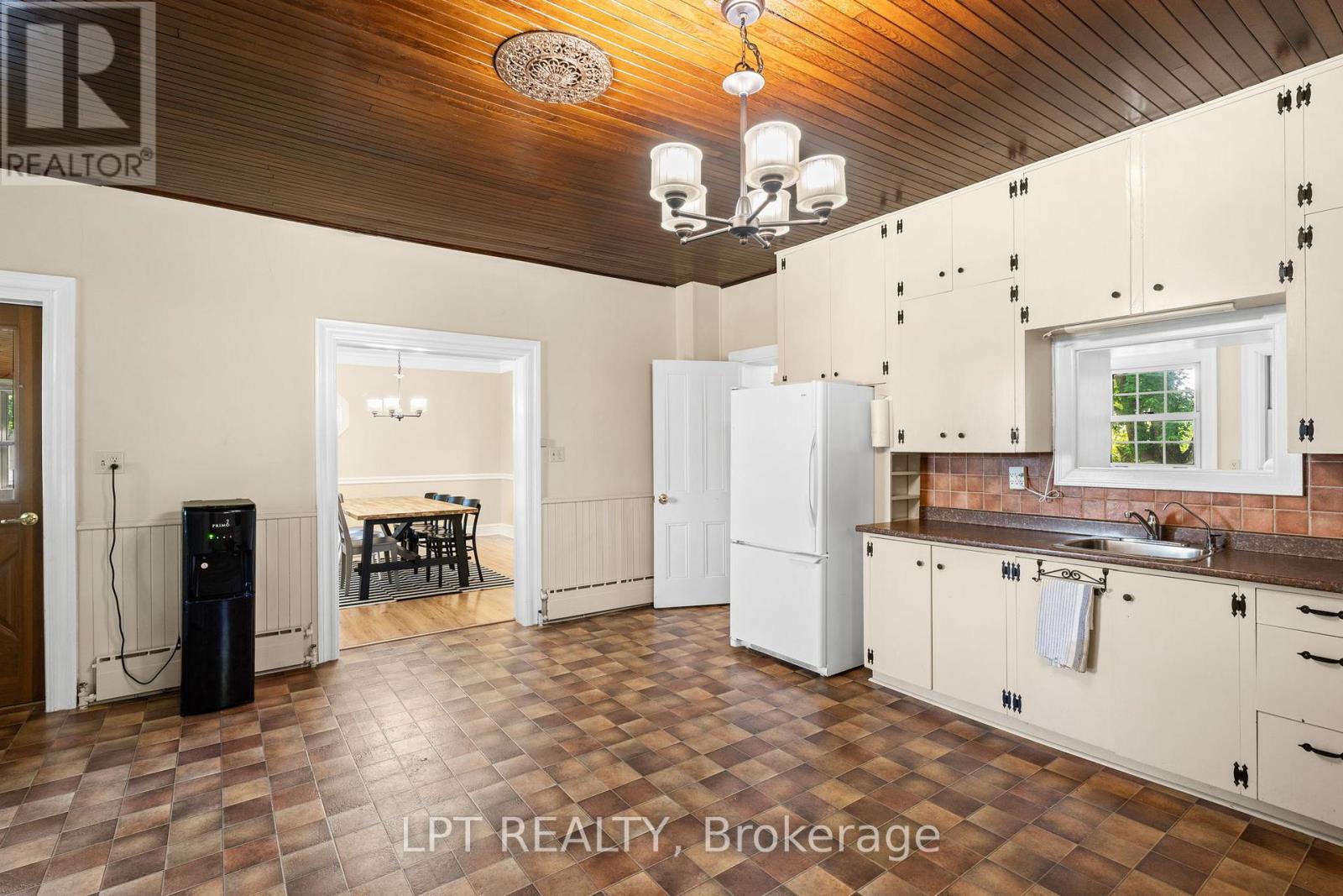 7928 Jock Trail, Ottawa, Ontario  K0A 2Z0 - Photo 13 - X12269277