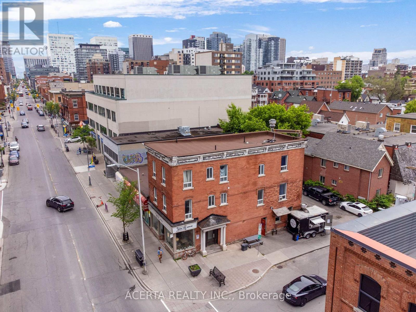 399 Bank Street, Ottawa, Ontario  K2P 1Y3 - Photo 2 - X12282107