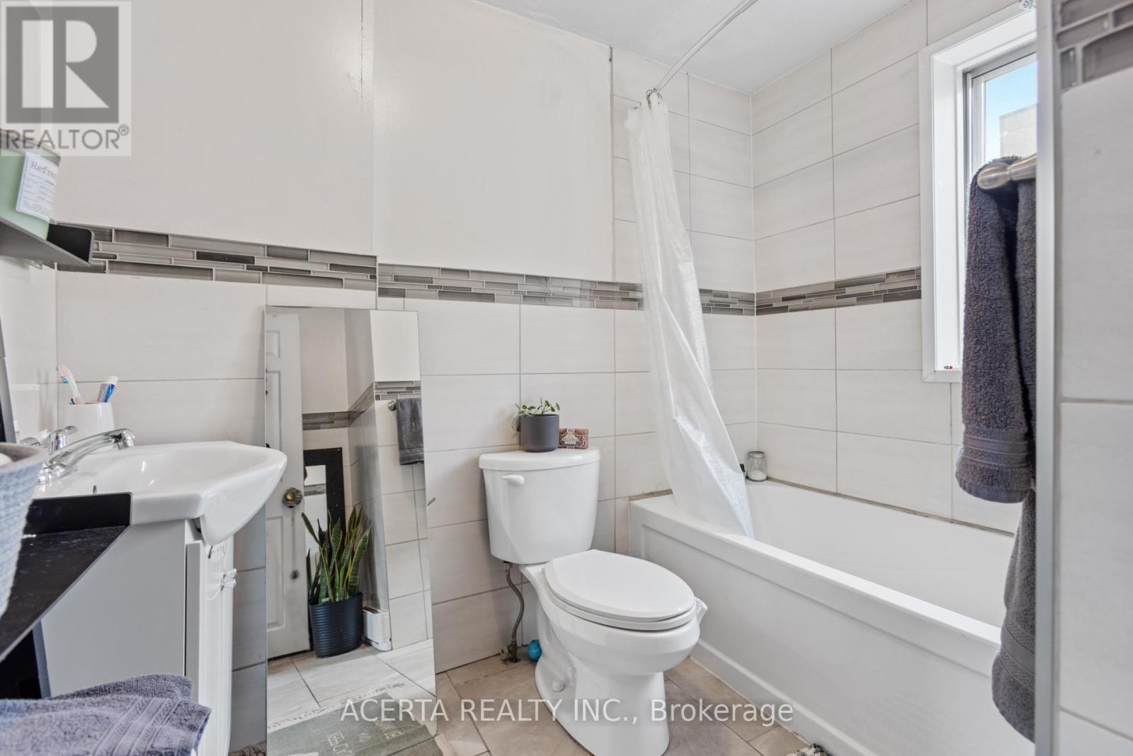 399 Bank Street, Ottawa, Ontario  K2P 1Y3 - Photo 24 - X12282107