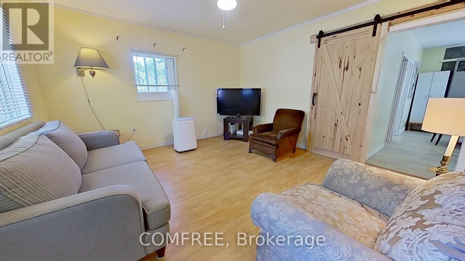110 Gilbert Street, Belleville, Ontario  K8P 3H2 - Photo 8 - X12307423