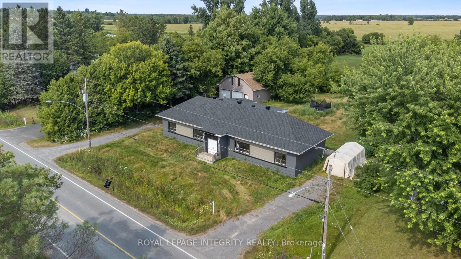 3823 Drouin Road, Clarence-Rockland, Ontario  K0A 2A0 - Photo 1 - X12329263