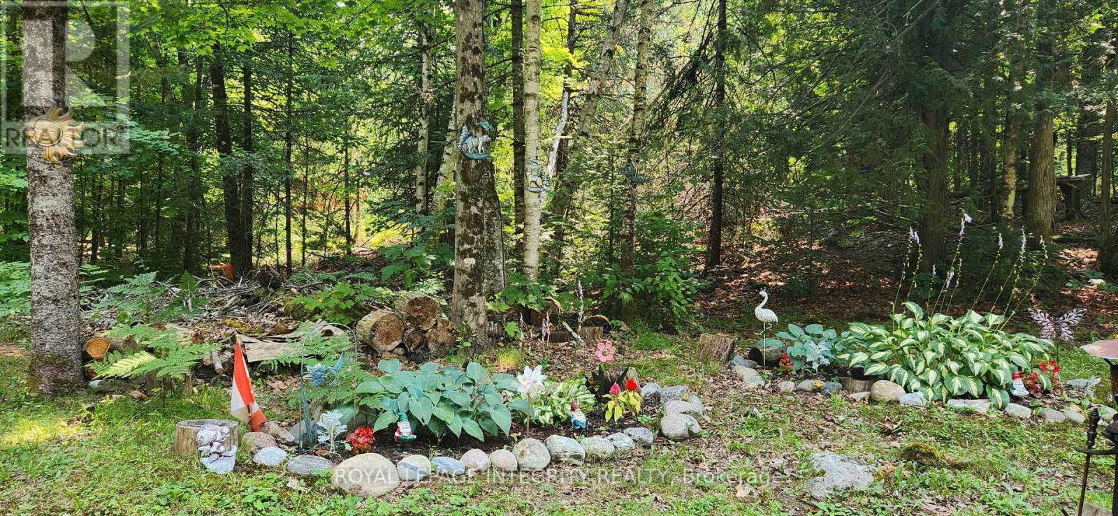 356 Bow Lake Lane, Lanark Highlands, Ontario  K0G 1K0 - Photo 12 - X12333386