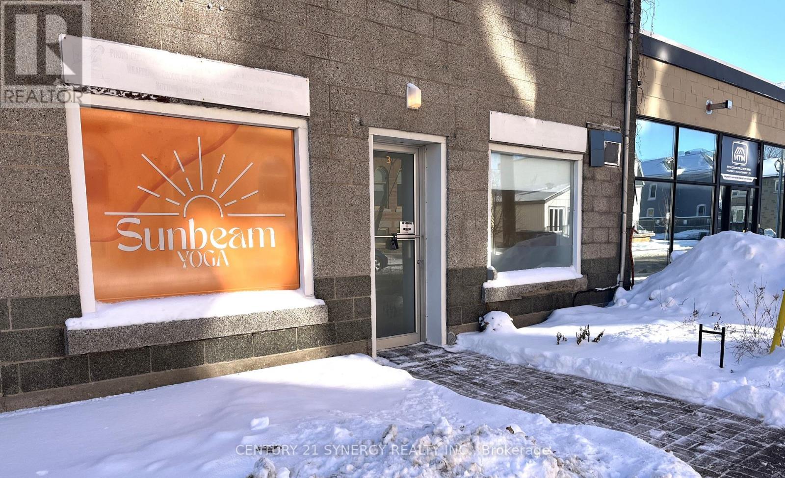 3 William Street W, Smiths Falls, Ontario  K7A 2B1 - Photo 1 - X12382603