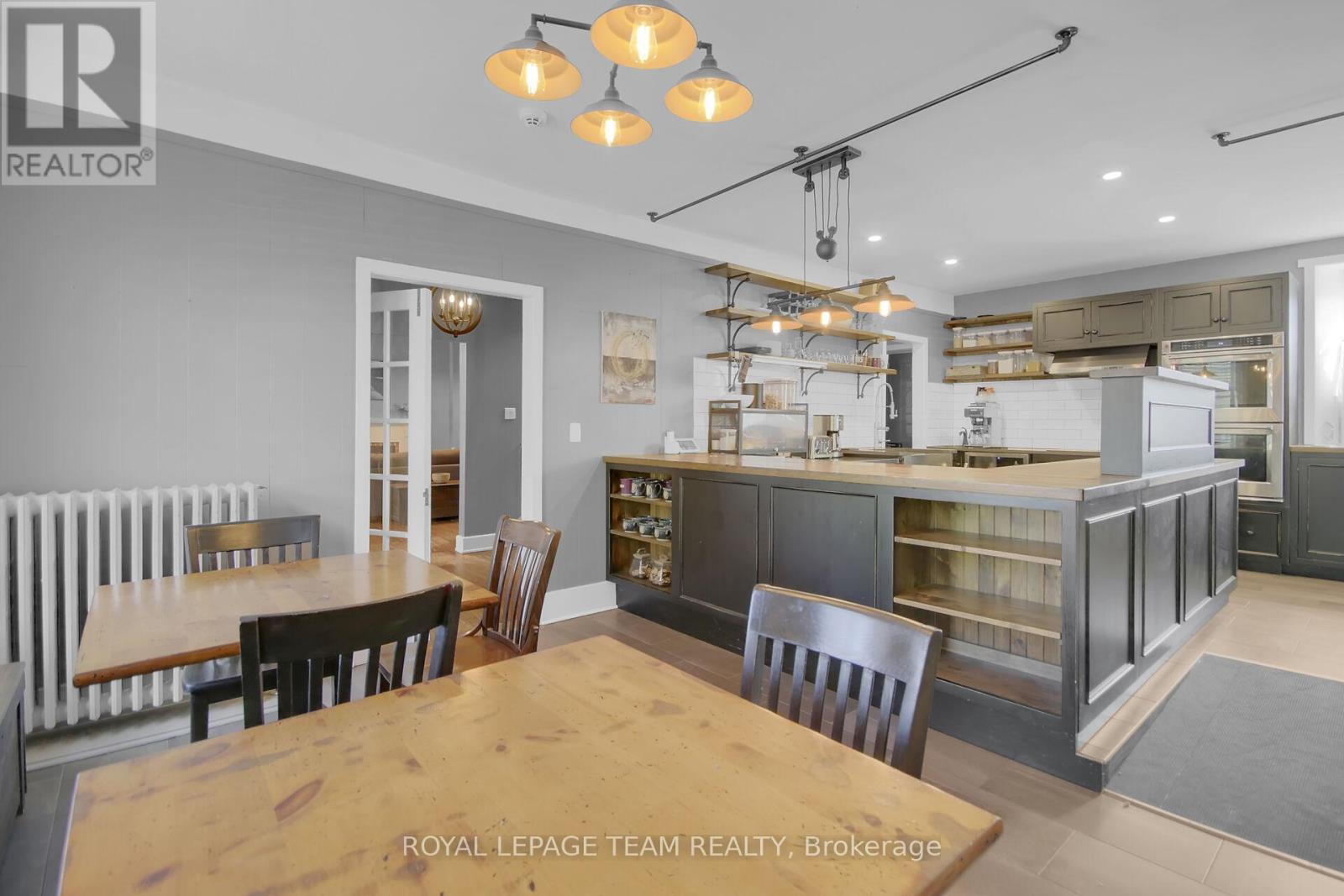 6 Spencer Street, Edwardsburgh/cardinal, Ontario  K0E 1X0 - Photo 6 - X12399148