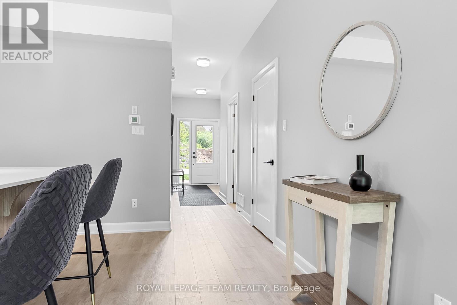 350 Lewis Street W, Merrickville-Wolford, Ontario  K0G 1N0 - Photo 4 - X12420573