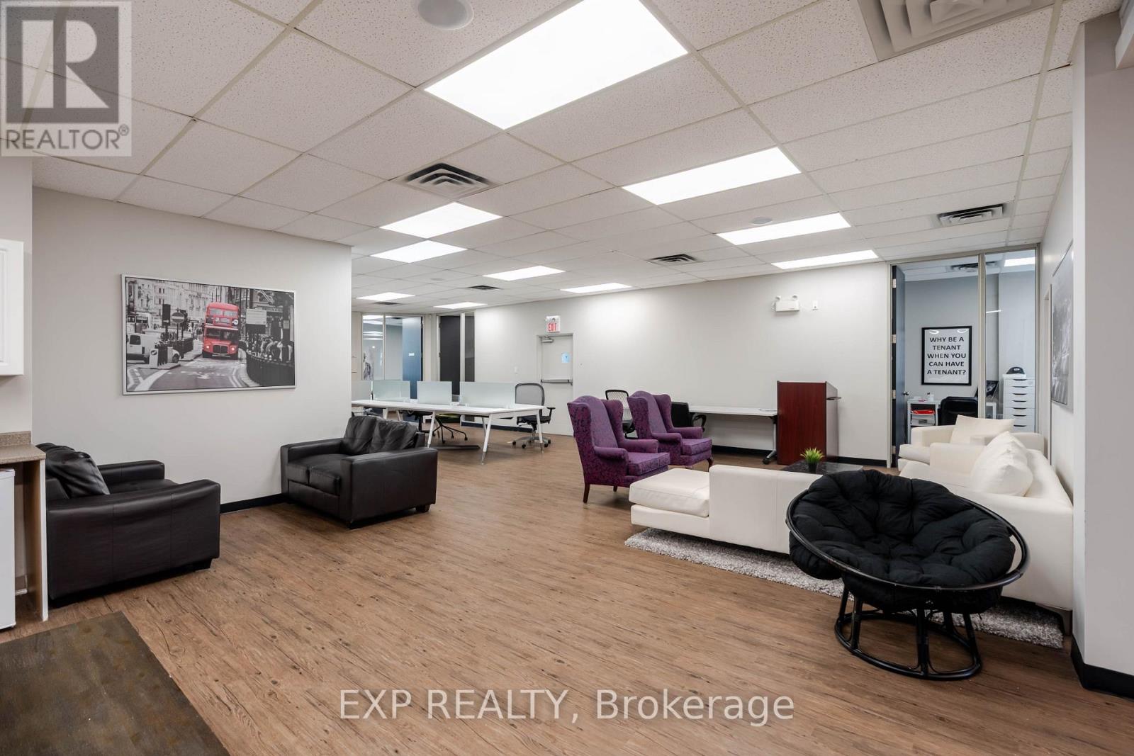 200 - 424 Catherine Street, Ottawa, Ontario  K1R 5T8 - Photo 10 - X12421493