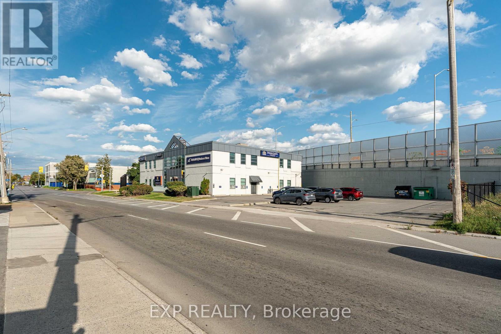 200 - 424 Catherine Street, Ottawa, Ontario  K1R 5T8 - Photo 14 - X12421493