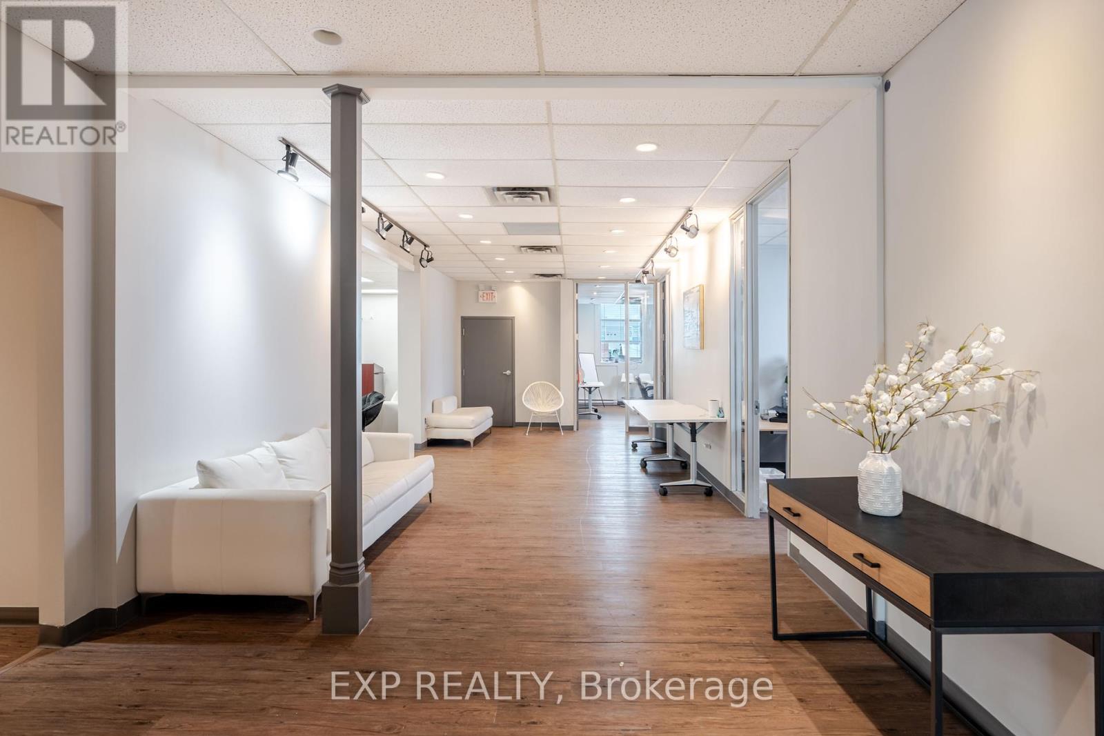 200 - 424 Catherine Street, Ottawa, Ontario  K1R 5T8 - Photo 9 - X12421493