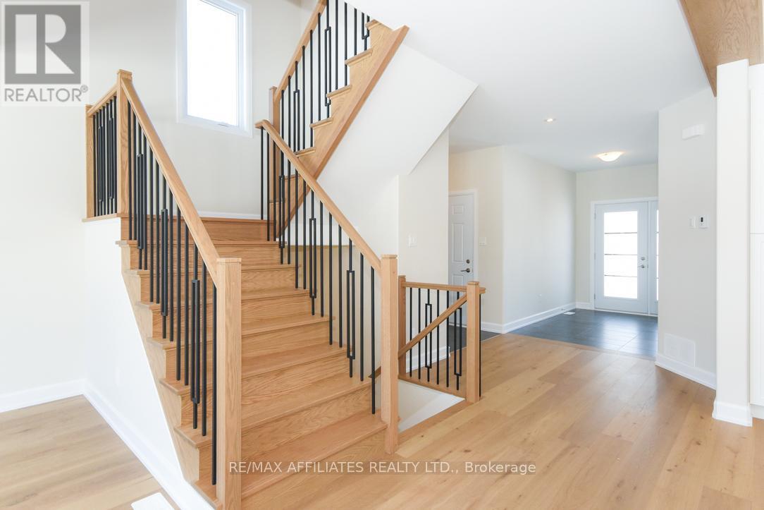 1055 Chablis Crescent, Russell, Ontario  K0A 1W0 - Photo 19 - X12438111
