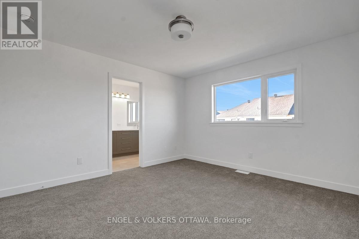 95 San Felice Circle, Ottawa, Ontario  K2S 2R9 - Photo 27 - X12448202