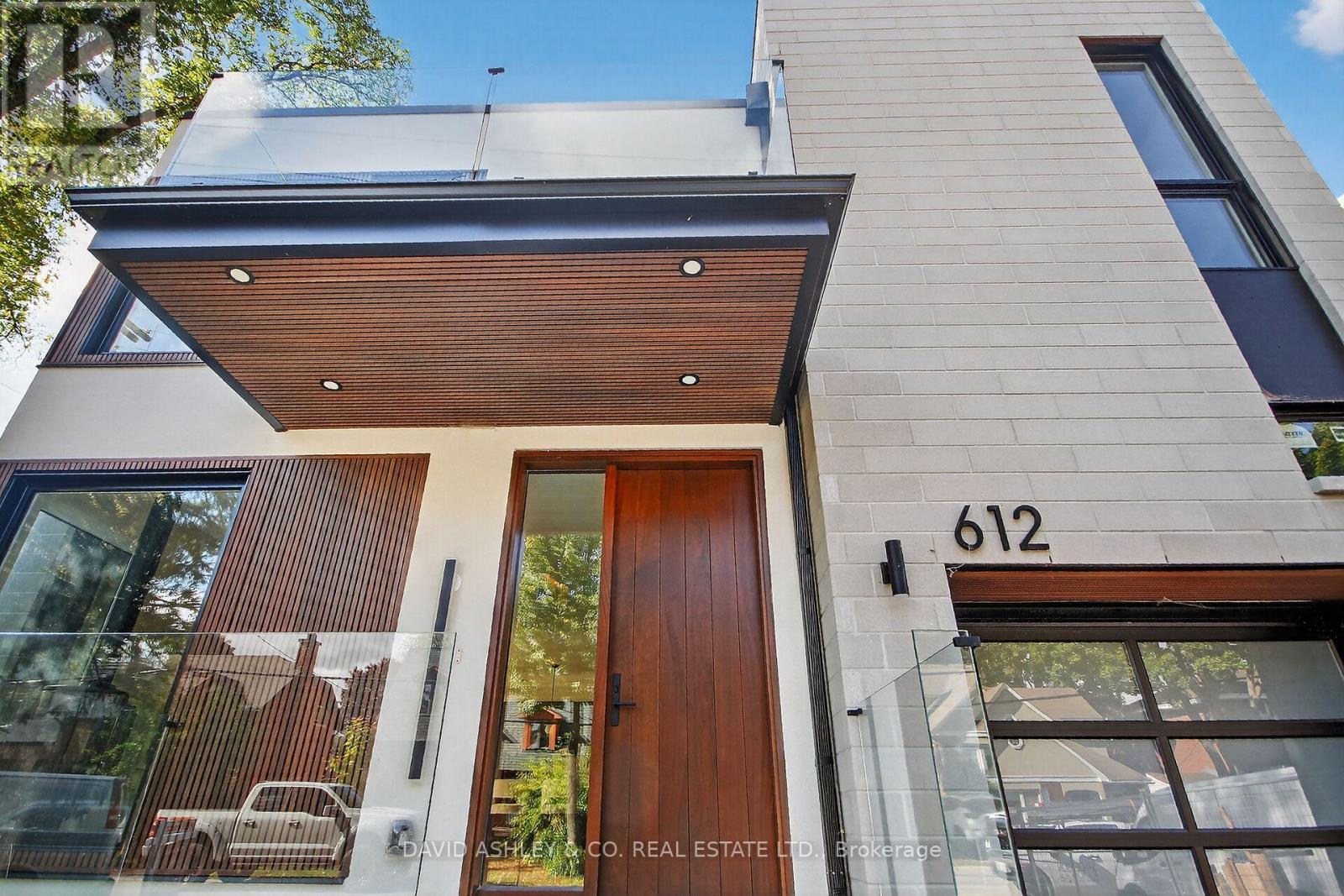 612 Tweedsmuir Avenue, Ottawa, Ontario  K1Z 5P3 - Photo 5 - X12450779