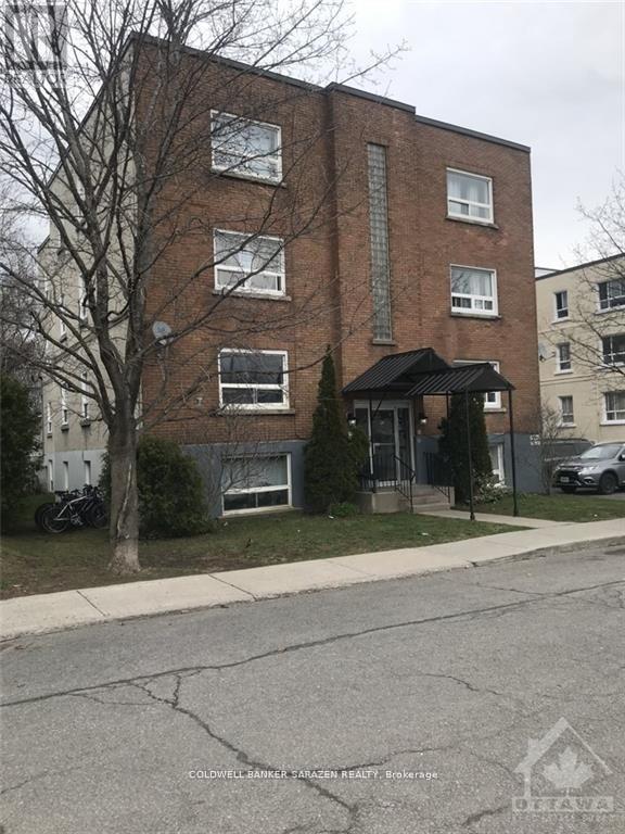 97 Vachon Avenue, Ottawa, Ontario  K1L 5S7 - Photo 3 - X12456166