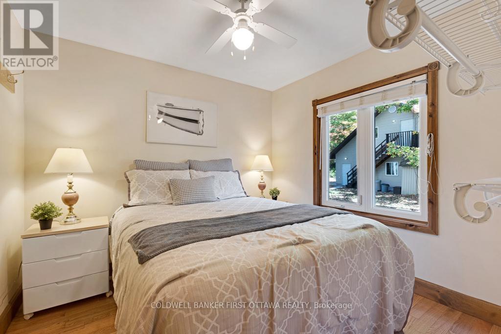 2234a Grindstone Lake Road, Frontenac, Ontario  K0H 2M0 - Photo 22 - X12464875