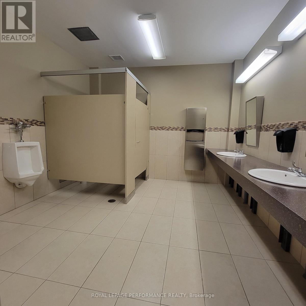 200 - 4471 Innes Road, Ottawa, Ontario  K4A 1A7 - Photo 21 - X12466206