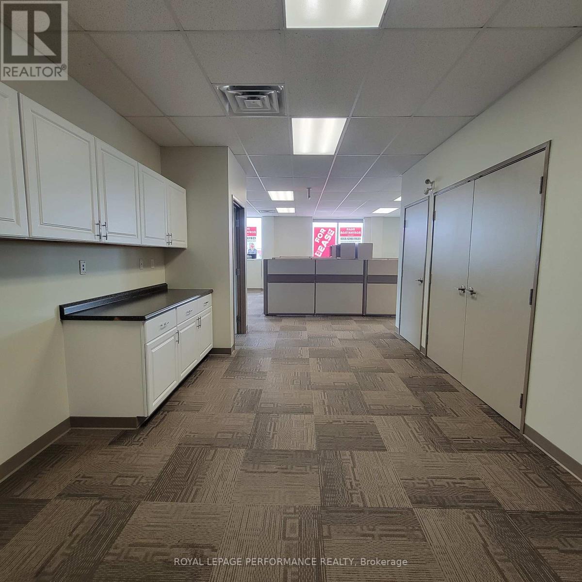 200 - 4471 Innes Road, Ottawa, Ontario  K4A 1A7 - Photo 4 - X12466206