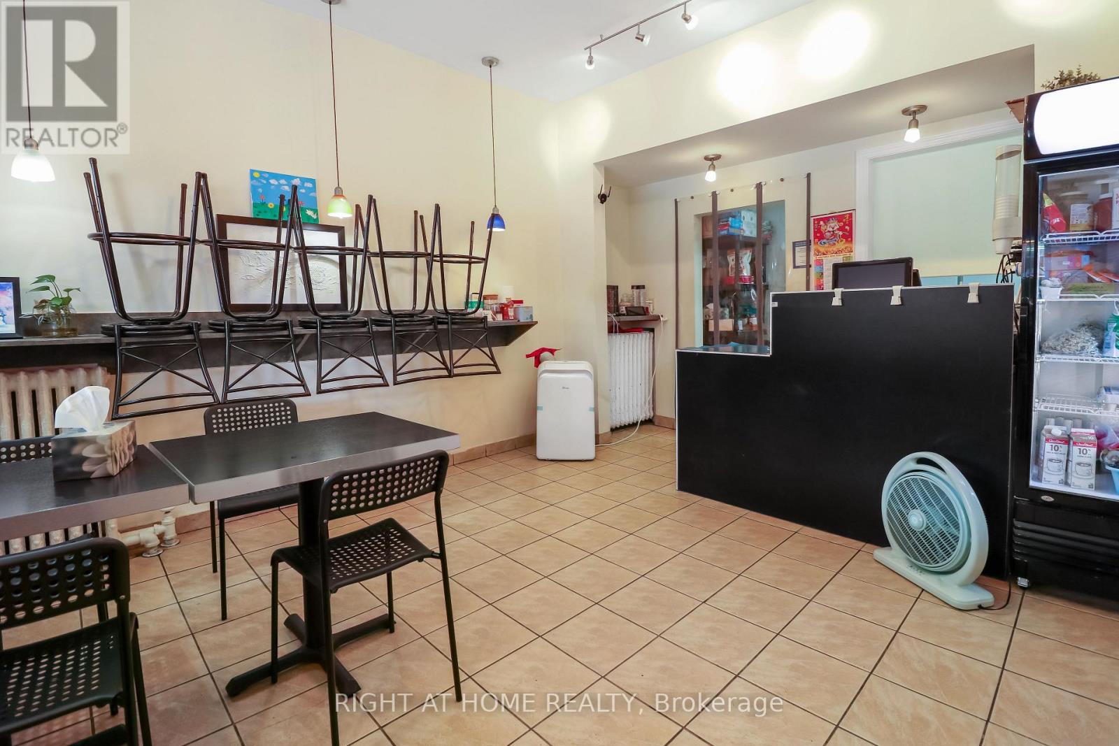 508 Rideau Street, Ottawa, Ontario  K1N 5Z6 - Photo 3 - X12473897