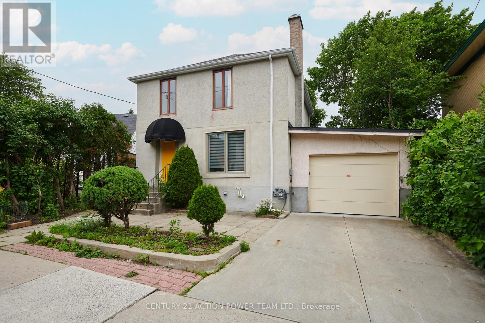 58 Vaughan Street, Ottawa, Ontario  K1M 1X1 - Photo 2 - X12481234