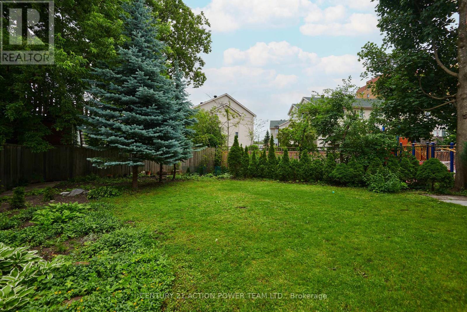 58 Vaughan Street, Ottawa, Ontario  K1M 1X1 - Photo 34 - X12481234