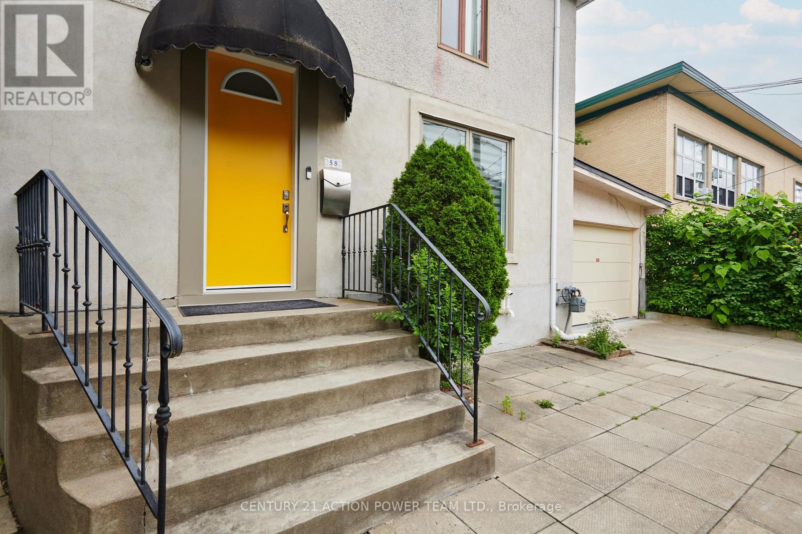 58 Vaughan Street, Ottawa, Ontario  K1M 1X1 - Photo 4 - X12481234
