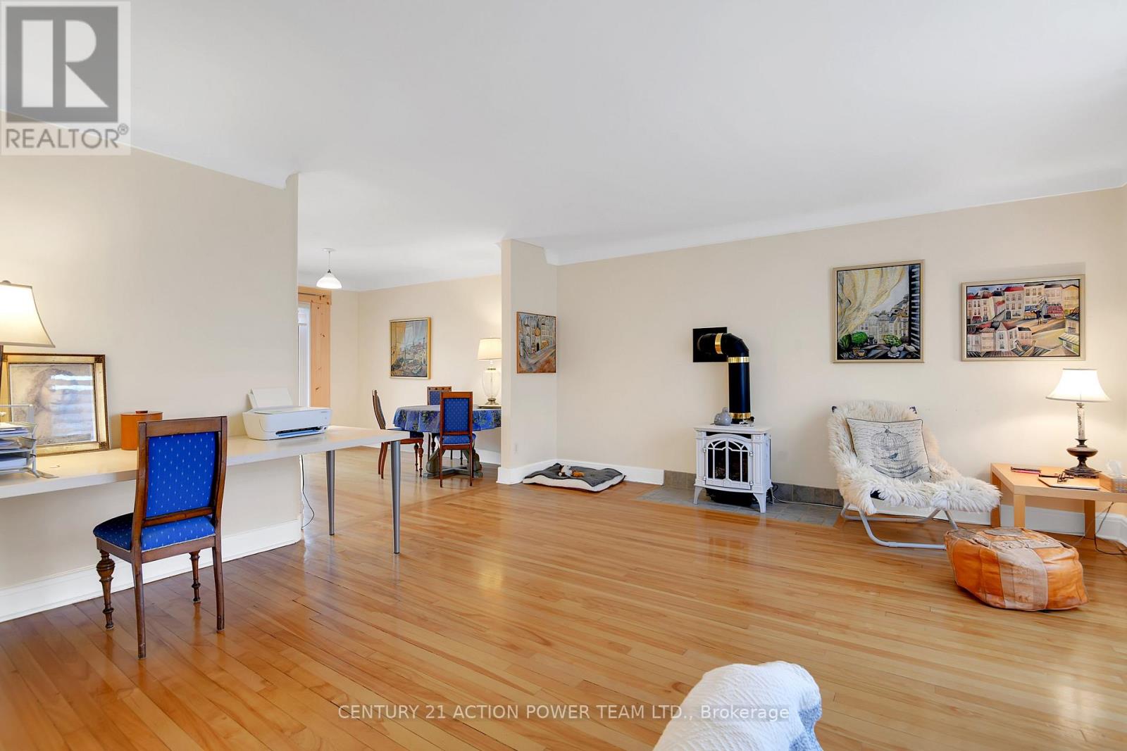 58 Vaughan Street, Ottawa, Ontario  K1M 1X1 - Photo 7 - X12481234