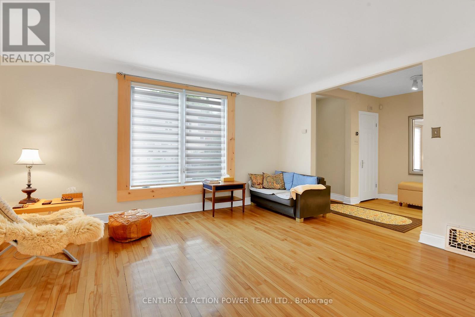 58 Vaughan Street, Ottawa, Ontario  K1M 1X1 - Photo 9 - X12481234