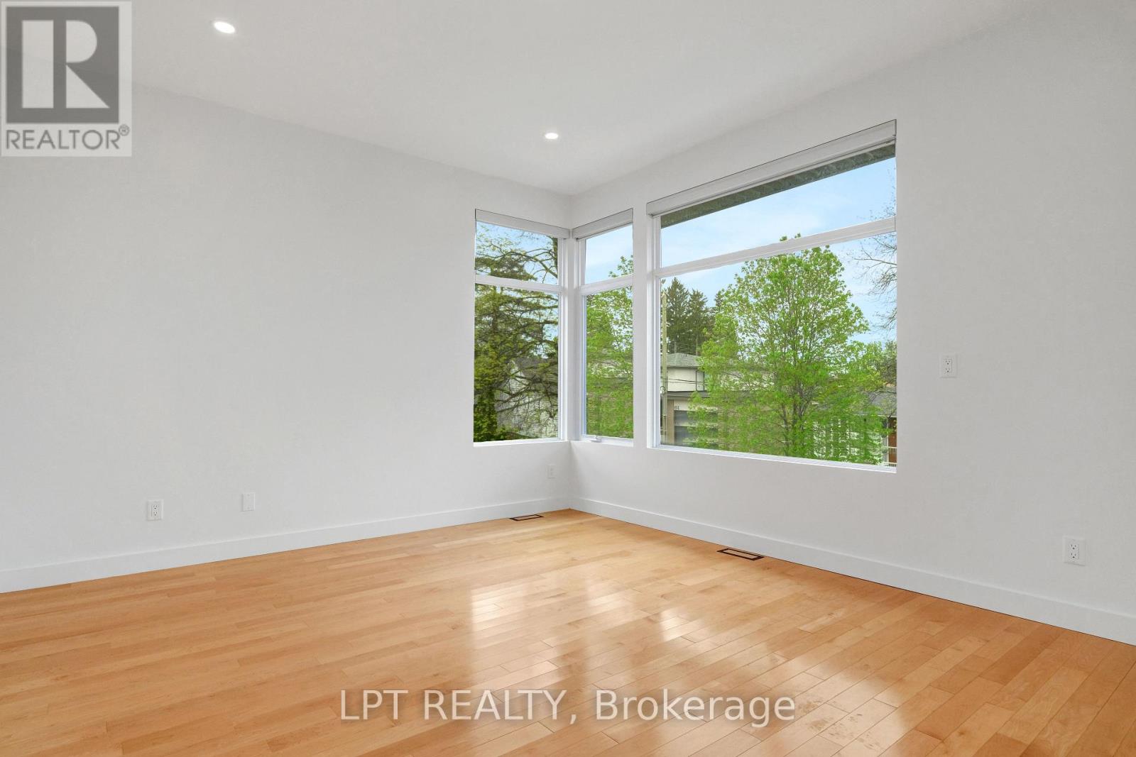 298 Crestview Road, Ottawa, Ontario  K1H 5G6 - Photo 42 - X12490874