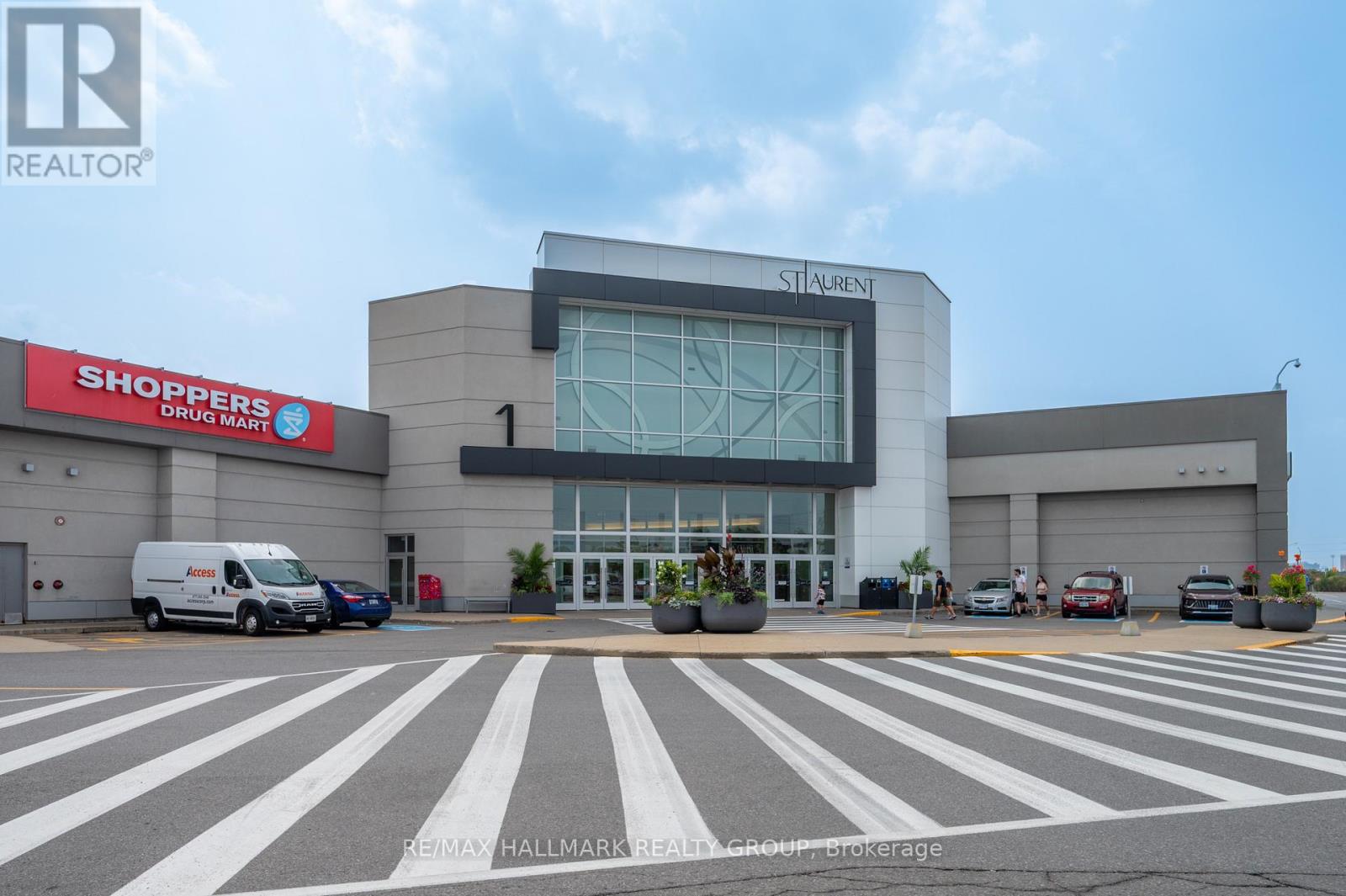 Unit 609 - 1200 St. Laurent Boulevard, Ottawa, Ontario  K1K 2B8 - Photo 1 - X12497444