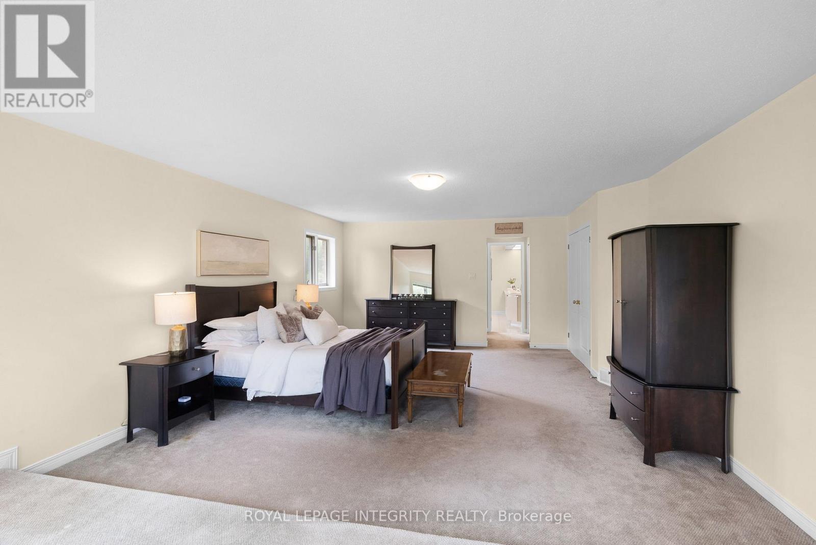 22 Marchbrook Circle, Ottawa, Ontario  K2W 1A1 - Photo 25 - X12516288