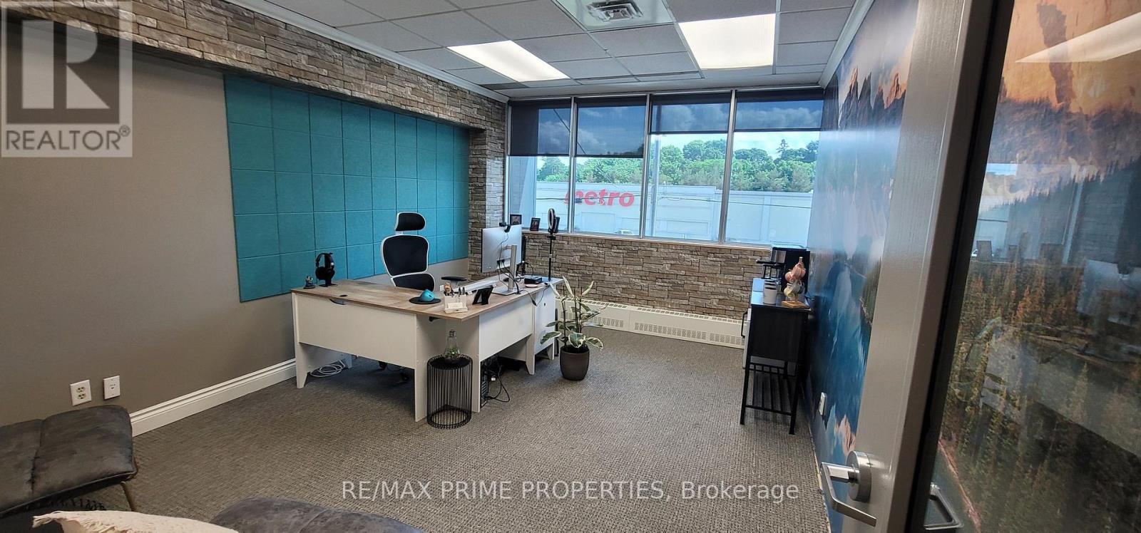 15 - 485 Industrial Avenue, Ottawa, Ontario  K1G 0Z1 - Photo 2 - X12537598