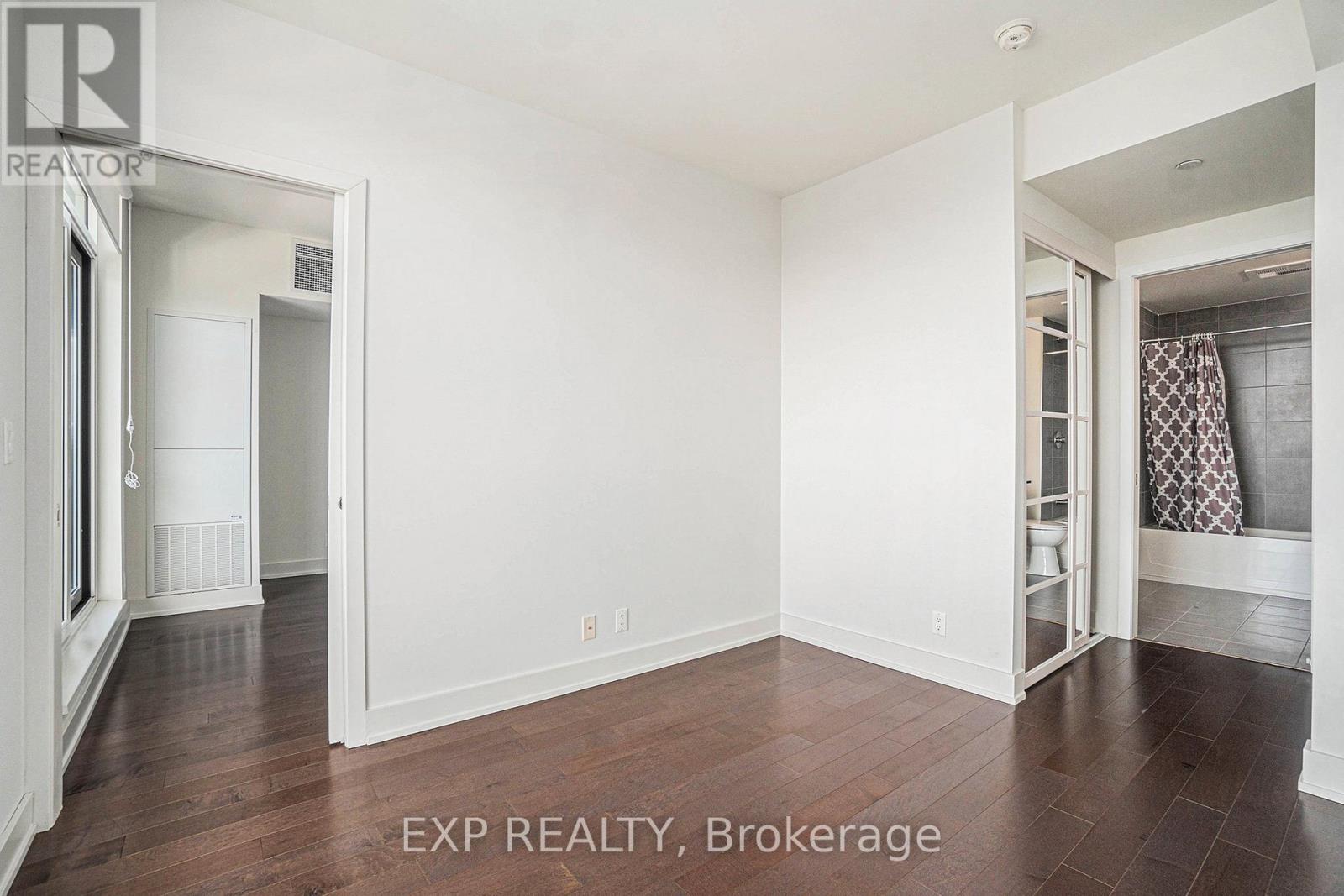 2403 - 485 Richmond Road, Ottawa, Ontario  K2A 3W9 - Photo 13 - X12542720