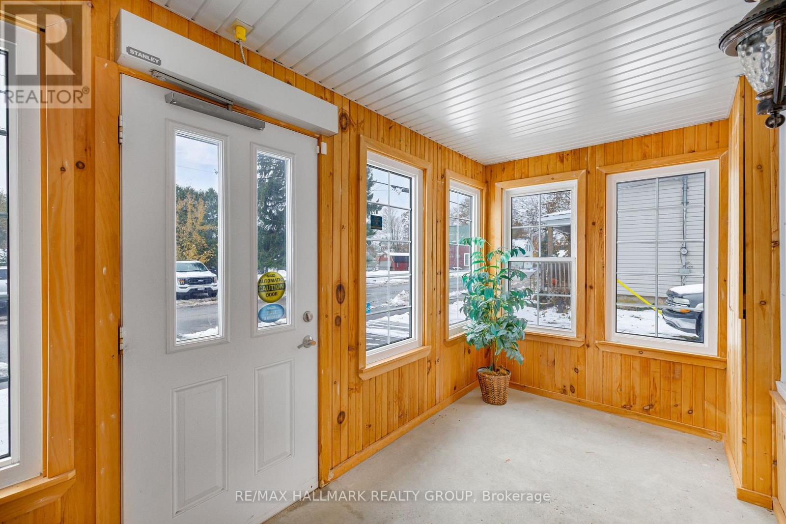 10 Wellington Street E, Athens, Ontario  K0E 1B0 - Photo 3 - X12547888