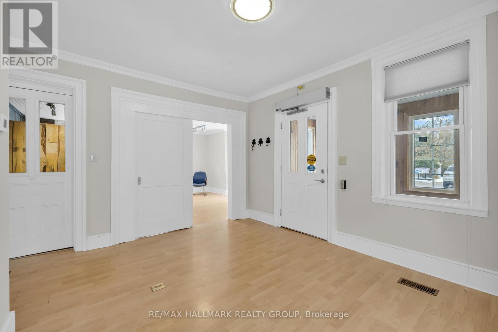 10 Wellington Street E, Athens, Ontario  K0E 1B0 - Photo 5 - X12547888