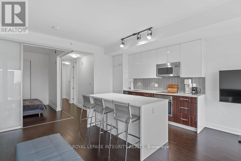 1908 - 111 Champagne Avenue S, Ottawa, Ontario  K1S 5V3 - Photo 18 - X12551864
