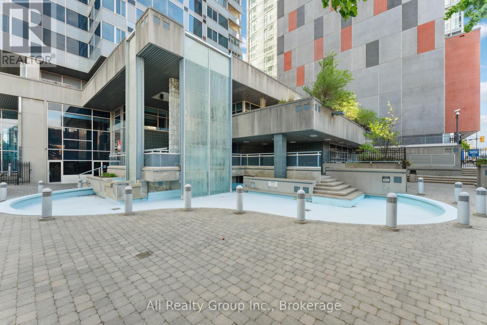 101 - 160 George Street, Ottawa, Ontario  K1N 9M2 - Photo 24 - X12584284