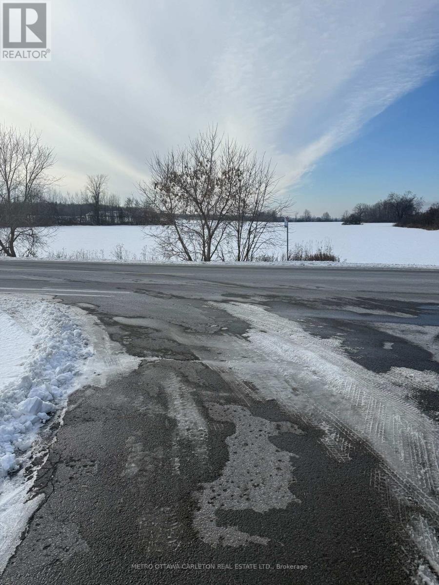 2400 Roger Stevens Drive, Ottawa, Ontario  K0A 2T0 - Photo 1 - X12587166