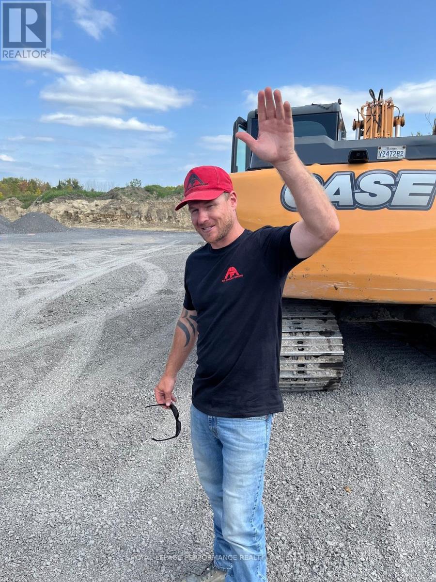 820 Summit Private, Clarence-Rockland, Ontario  K4K 1K7 - Photo 6 - X12589146