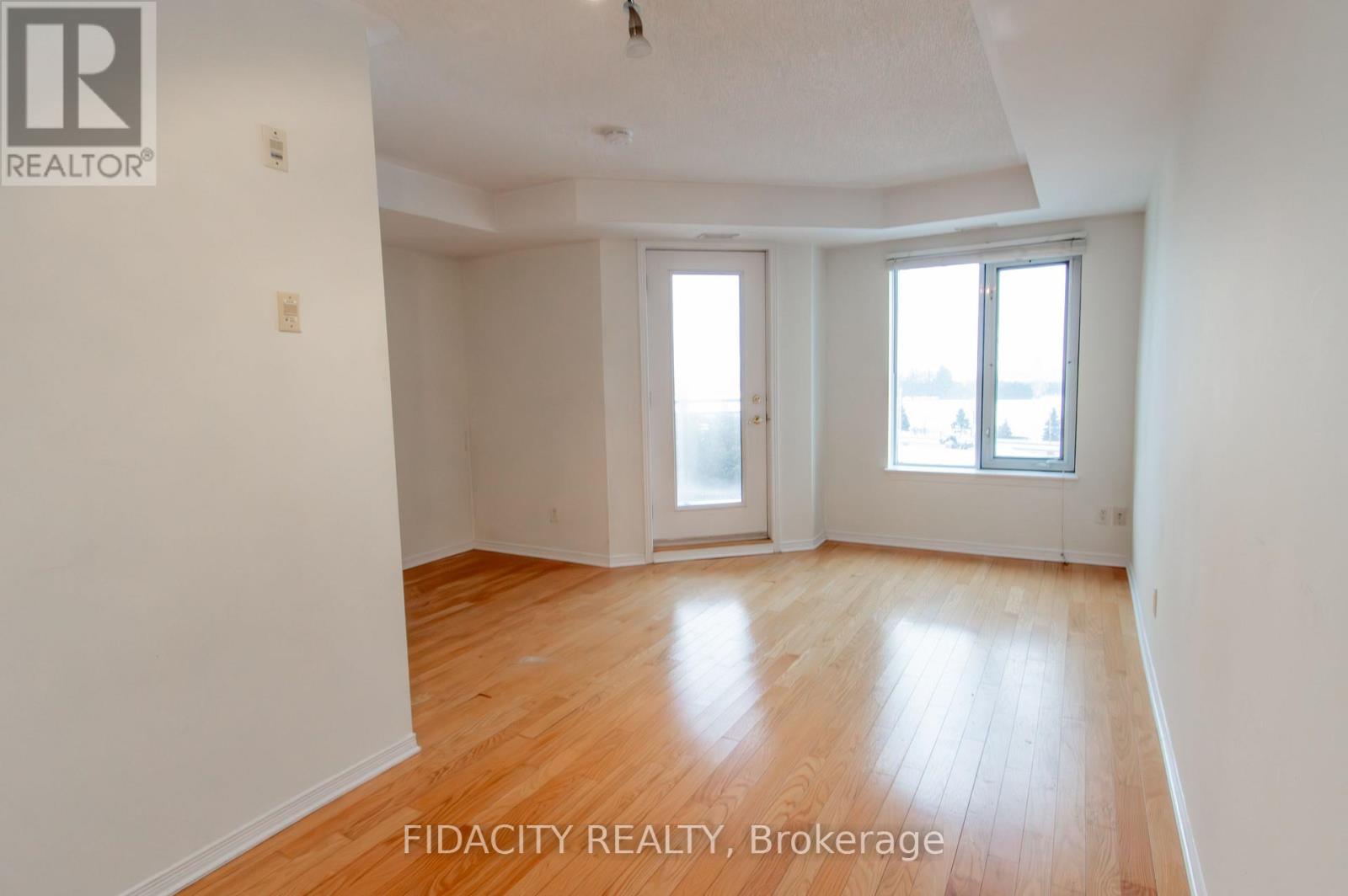 5c - 310 Central Park Drive, Ottawa, Ontario  K2C 4G4 - Photo 4 - X12608038