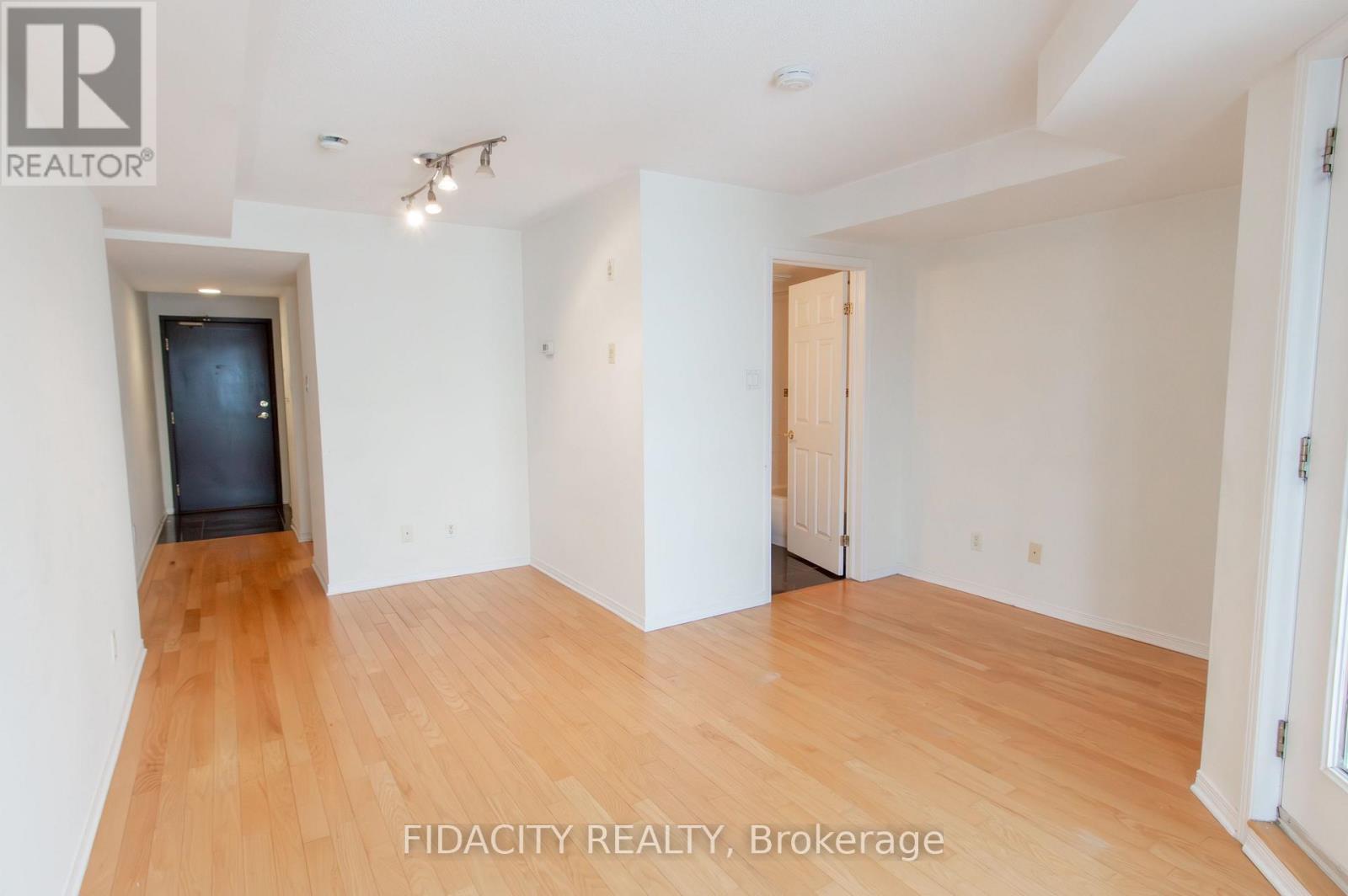 5c - 310 Central Park Drive, Ottawa, Ontario  K2C 4G4 - Photo 5 - X12608038