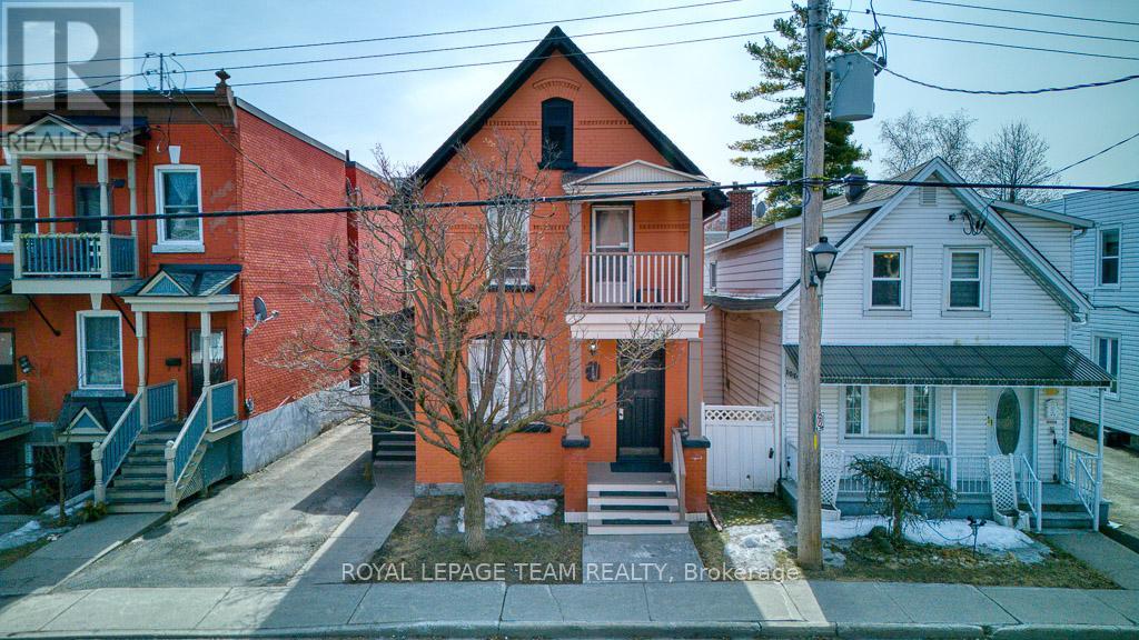 158 St Andrew Street, Ottawa, Ontario  K1N 5G4 - Photo 1 - X12613342