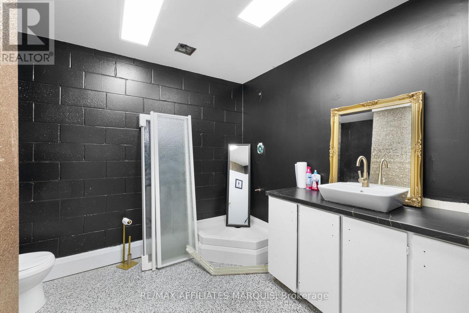 66 Victoria Avenue, Smiths Falls, Ontario  K7A 2P4 - Photo 27 - X12615774