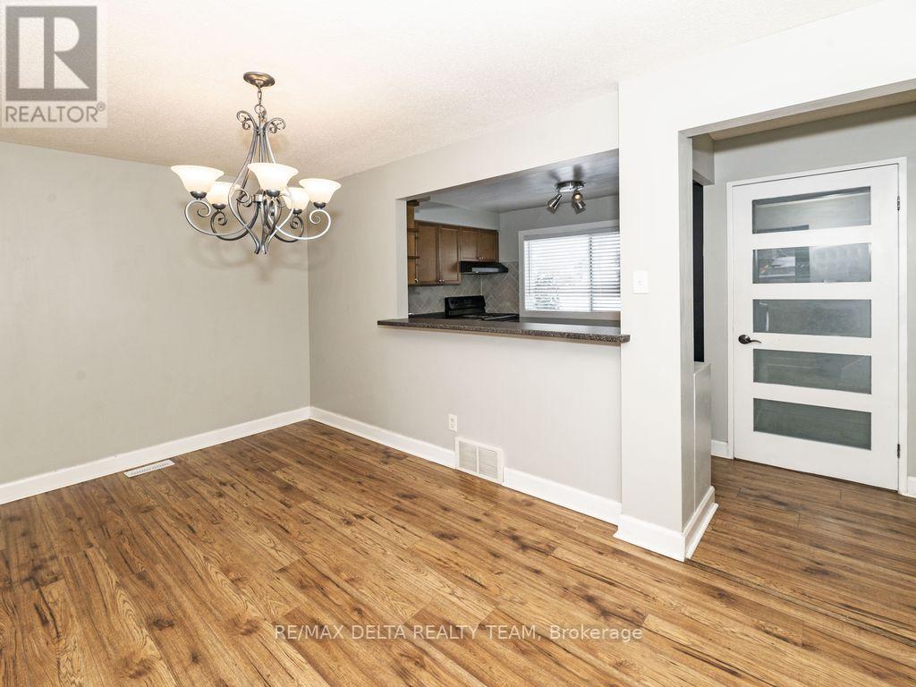 - - 3024 Fairlea Crescent, Ottawa, Ontario  K1V 8T7 - Photo 11 - X12626834