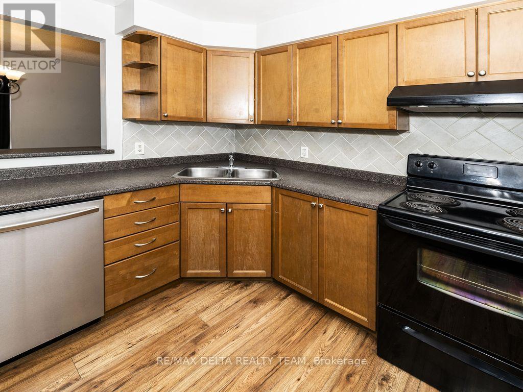 - - 3024 Fairlea Crescent, Ottawa, Ontario  K1V 8T7 - Photo 6 - X12626834